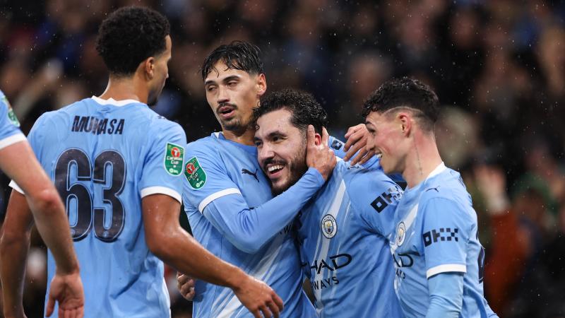 如果我是曼联高层，直接租米特洛维奇先顶着