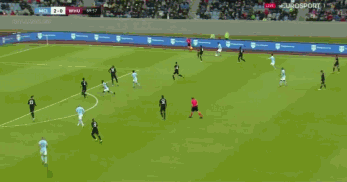 拜仁官方：格纳布里因膝盖问题缺席今日比赛